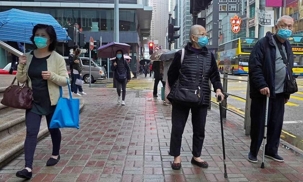 Κίνα: Συνεχίζει τους συνοριακούς ελέγχους λόγω μεταλλάξεων